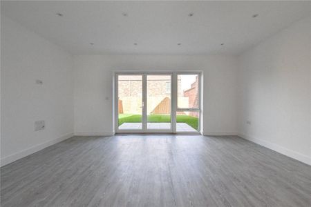 3 bedroom detached house to rent - Photo 2