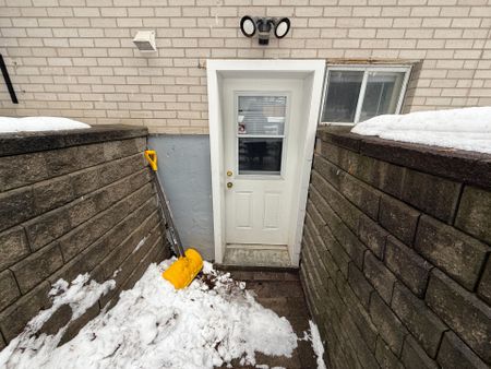 For Lease - 165 Carlson Drive Unit# Lower, Newmarket, Ontario - Photo 5