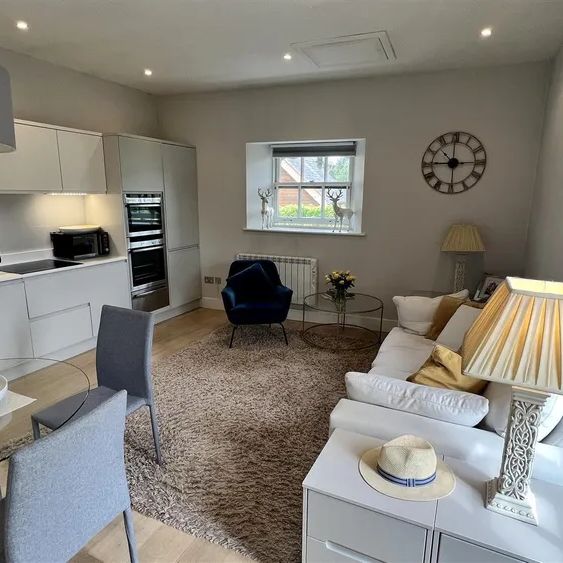 Hillfield, Dartmouth - Photo 1