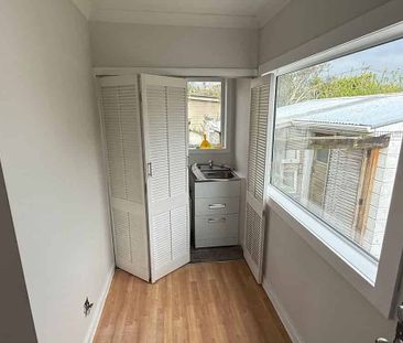 Charming 4BR Family Home in Otaihanga - Photo 3