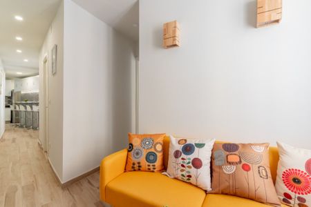 Room with private bathroom - Photo 3