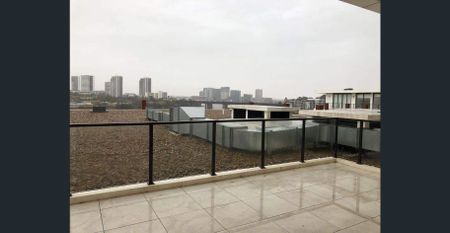 Luxury Apartment Available NOW***with waterview*** - Photo 4