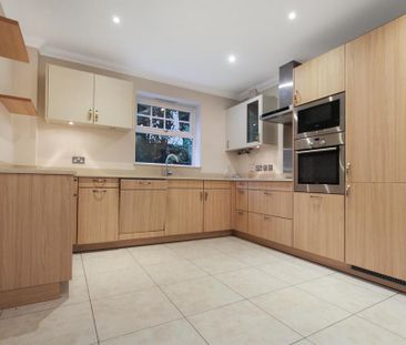 3 bedroom flat to rent - Photo 6