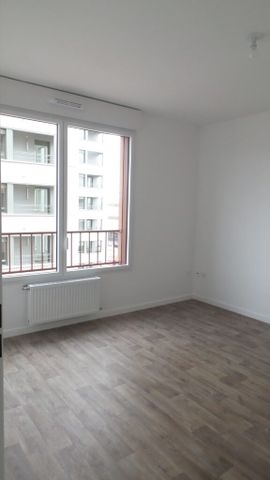 Appartement 4 pièces - 81m² - Lyon 7ème - Quartier Gerland - - Photo 2