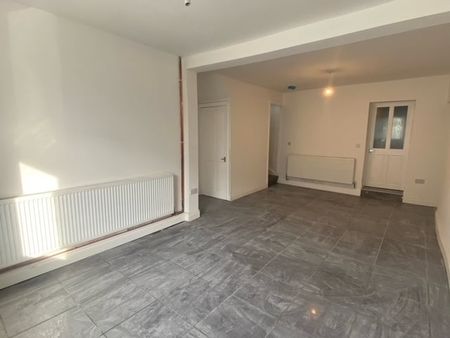 Part Street, Blaina, ABERTILLERY - Photo 3