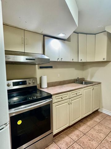 For Lease - 141 Rainforest Drive Unit# Bsmt, Brampton, Ontario - Photo 3