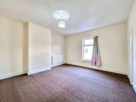 3 bed terraced house to rent in SR8 - Photo 3