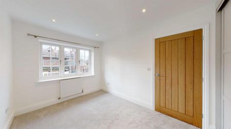 4 bedroom detached house to rent - Photo 5