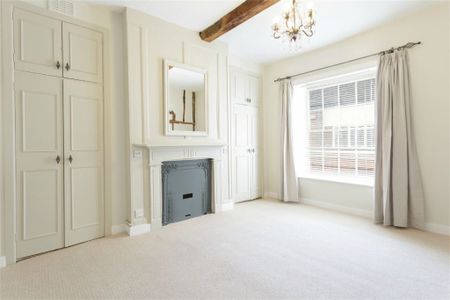 5 Bedroom House - Canon Street, Winchester - Photo 4