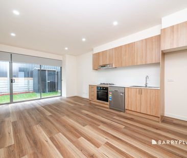 Modern 2-Storey Home in the Heart of Glenroy - Photo 6