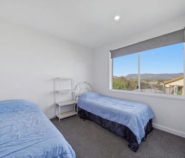 Spacious family living with a large yard and great outdoor space. - Photo 3