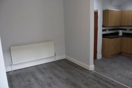 4 bedroom house to rent - Photo 2