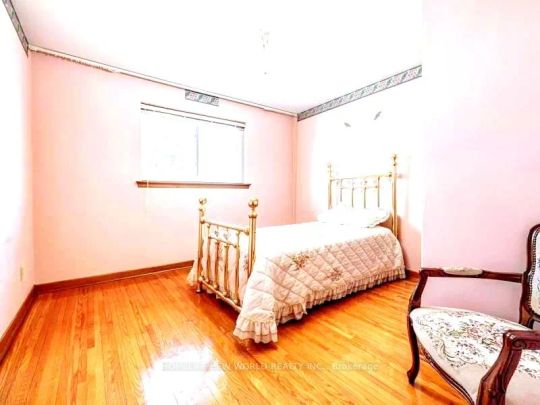 Detached Home For Lease | E8464870 - Photo 1