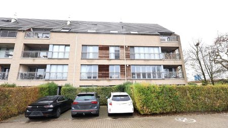 Gezellig appartement in het centrum van Roeselare - Photo 5