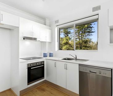 Lifestyle living on the ocean's edge - Photo 6