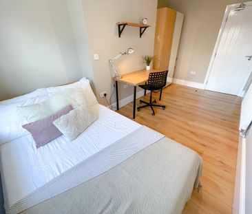 7 bedroom flat to rent - Photo 4