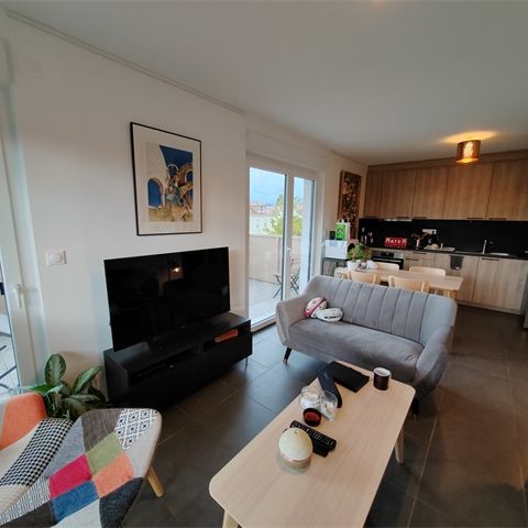 Location Appartement 60.46 M² HUNINGUE 1 040 € - Photo 1