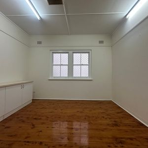 8 Park Rd., Hurstville, NSW 2220 - Photo 2