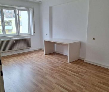 Helles Zimmer in 3er-WG in Stuttgart-Ost - Foto 1