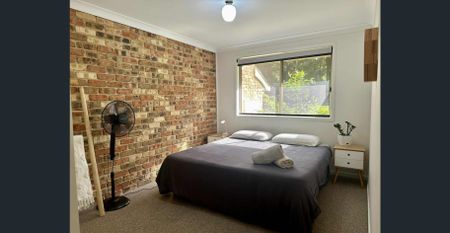 Central Furnished Townhouse, Close to Water and Shops - Photo 3