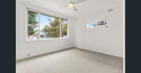 Charming Family Home in Prime Kirrawee Location - Photo 3