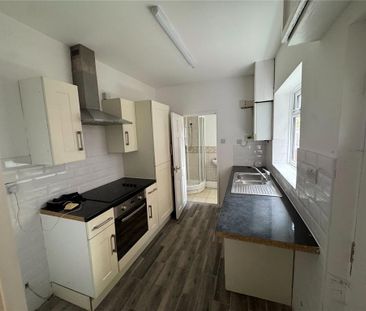 2 bedroom terraced house to rent - Photo 2