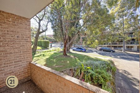 Modern 2-Bedroom Unit in Prime Location – Walk to Station, Shops & Schools - Photo 5