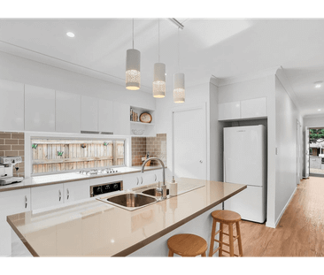 Perfect Family Living – 4-Bedroom Lowset Home in Capalaba - Photo 3