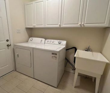 21 SPRUCE PINE CRESCENT - Photo 3