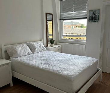 1 Bed Flat, Chiswick Park Station, W4 - Photo 2