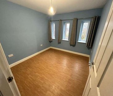 Saint Phillips Drive, Oldham, OL2 - Photo 6