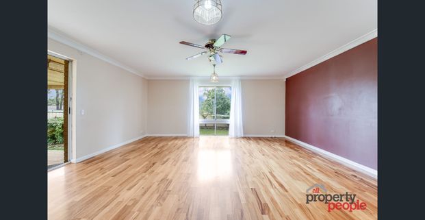 Charming Family Home - Photo 1