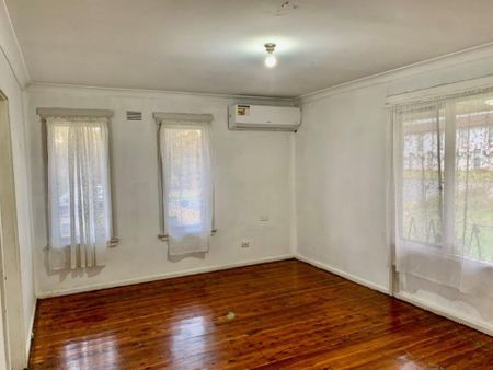 Brick Veneer House - Photo 3