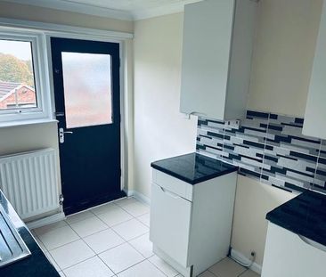 2 bedroom ground floor flat to rent - Photo 4