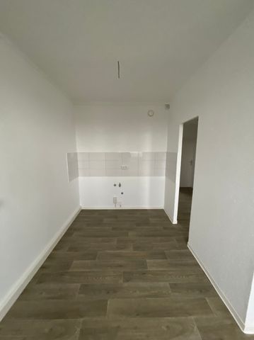 3-Raum-Wohnung mit Aufzug und Balkon - Foto 2