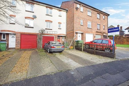 1 bedroom Flat To Let - Photo 5