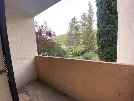 Location Appartement 2 pièces 53m² - Photo 2