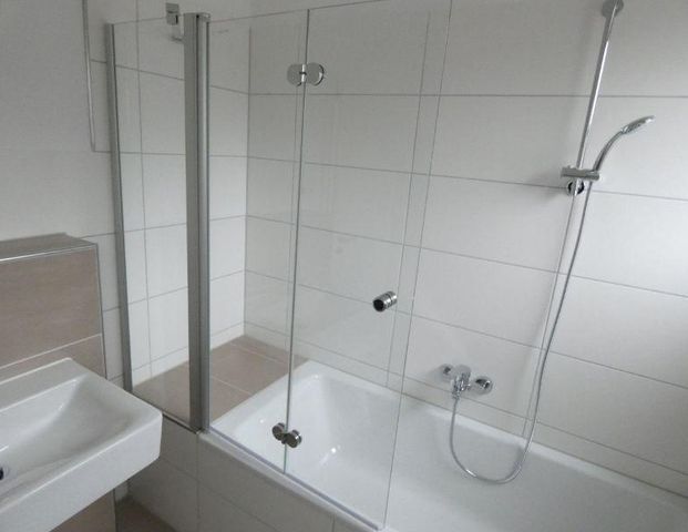 ** Modernisierte 3-Zi-Wohnung in beliebter Lage von Essen - Holsterhausen ** - Photo 1