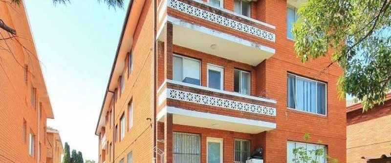 Spacious and Light Filled 2 Bedroom Apartment - Photo 1