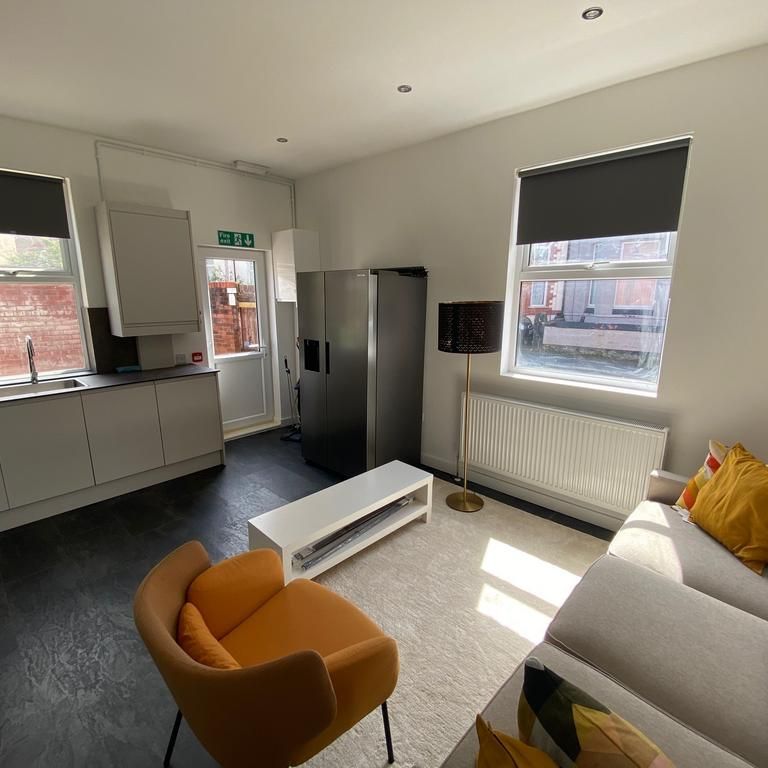 1 bedroom in a house share to rent - Photo 1