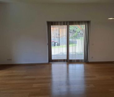 Attraktive, ebenerdige Wohneinheit mit Gartenbenutzung! - Foto 1