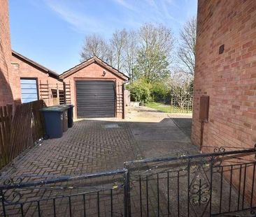 Ashbourne Close, Sleaford, NG34 - Photo 1