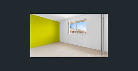 Top-Floor 2-Bedroom Unit with Stunning Lake Views - Photo 2