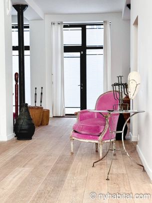 Logement à Paris, Location meublée - Photo 1