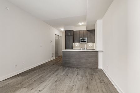 For Lease - 297 College Street Unit# 905, Toronto, Ontario - Photo 2