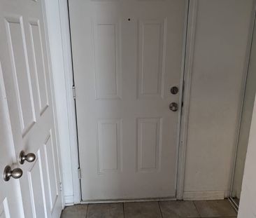 For Lease - 2891 Rio Court Unit# 33, Mississauga, Ontario - Photo 2