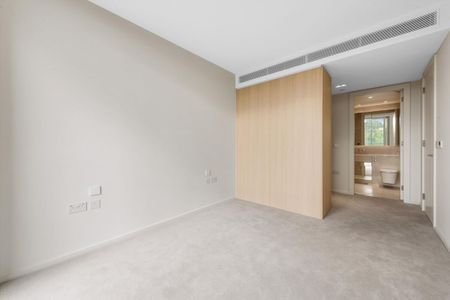 Modern 3-bedroom apartment with access to a private clubhouse, which includes a gym, pool, spa, sauna, steam room, and a stylish lounge. - Photo 4