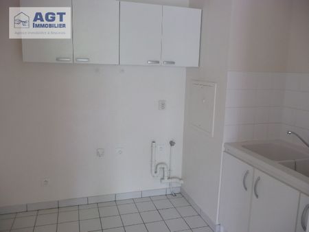 Location Appartement 2 pièces 48m² BEAUVAIS 60000 - Photo 4