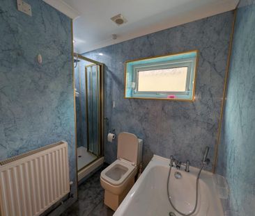 3 bedroom terraced house to rent - Photo 4