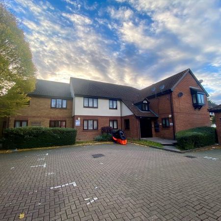 Eagle Drive, NW9, Property for rent - Photo 1